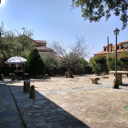 Casa Rural Pena Falcon Torrejón el Rubio Exterior foto