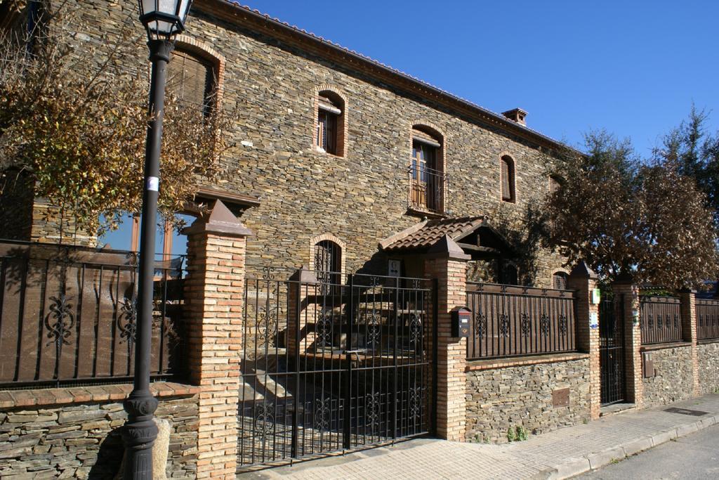 Casa Rural Pena Falcon Torrejón el Rubio Exterior foto