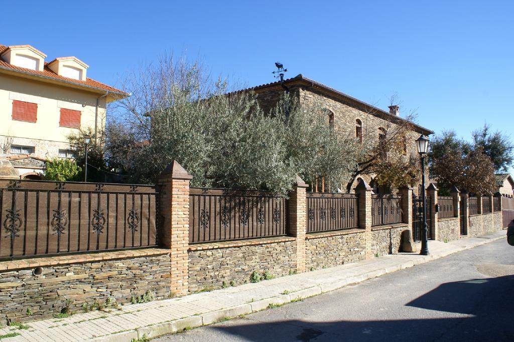 Casa Rural Pena Falcon Guest House Torrejón el Rubio Exterior foto