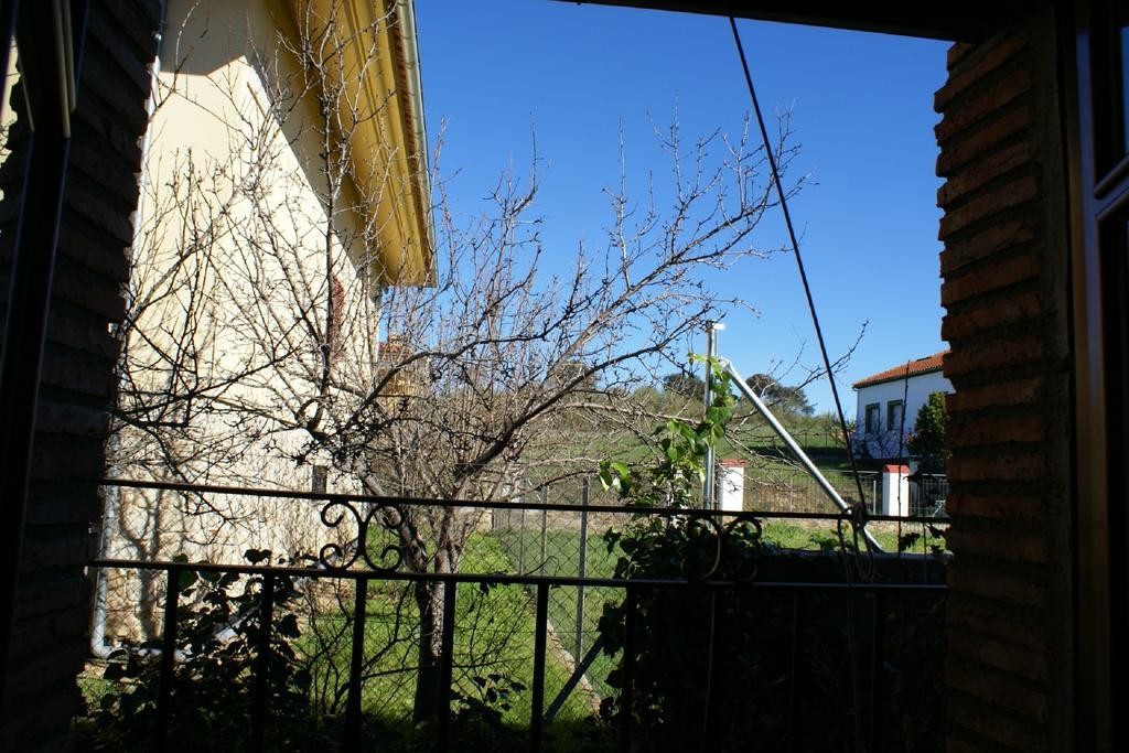 Casa Rural Pena Falcon Torrejón el Rubio Exterior foto
