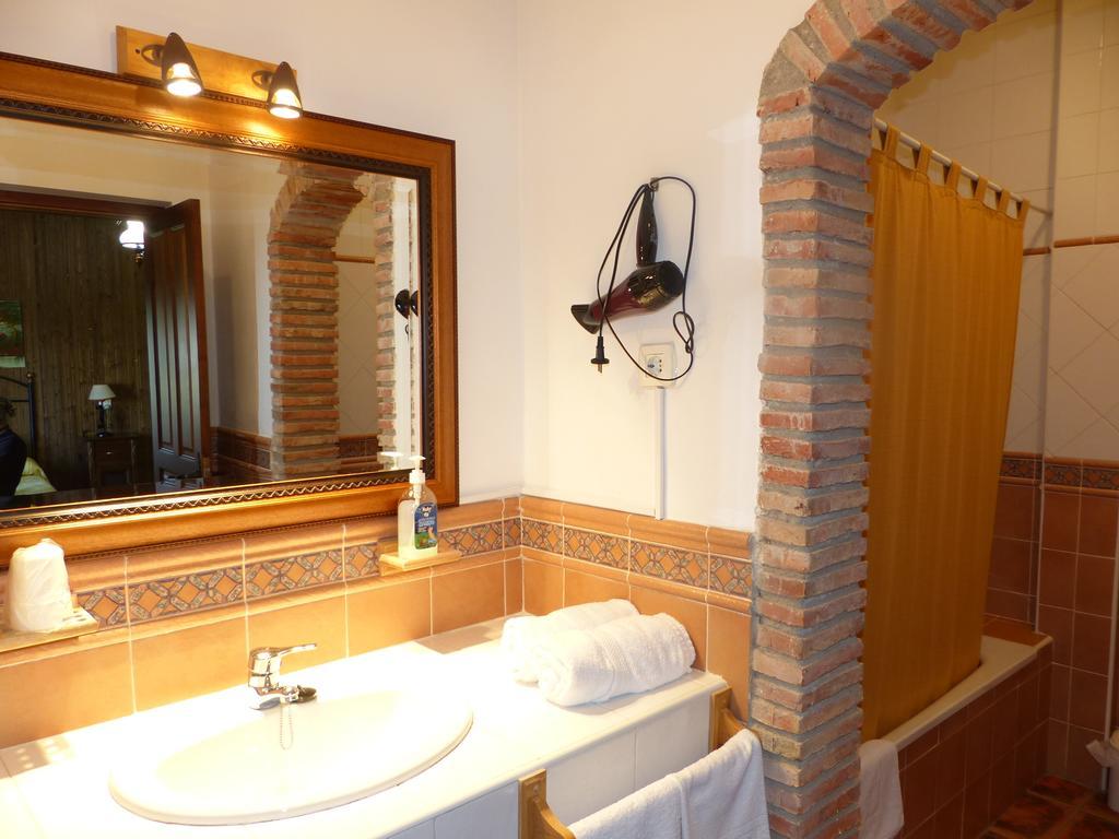 Casa Rural Pena Falcon Torrejón el Rubio Exterior foto