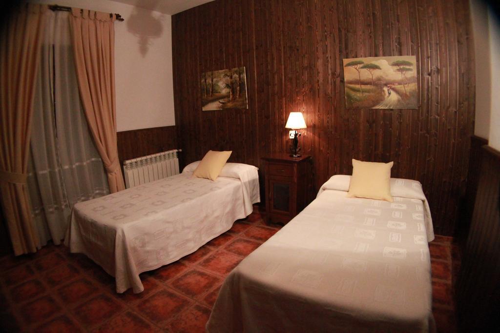 Casa Rural Pena Falcon Torrejón el Rubio Exterior foto