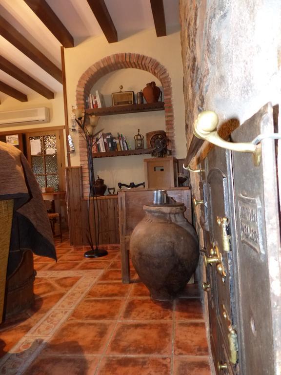 Casa Rural Pena Falcon Torrejón el Rubio Exterior foto