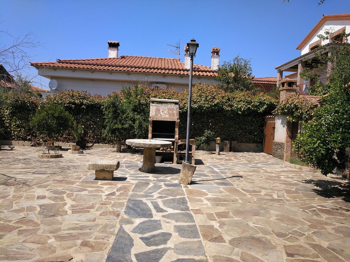 Casa Rural Pena Falcon Torrejón el Rubio Exterior foto